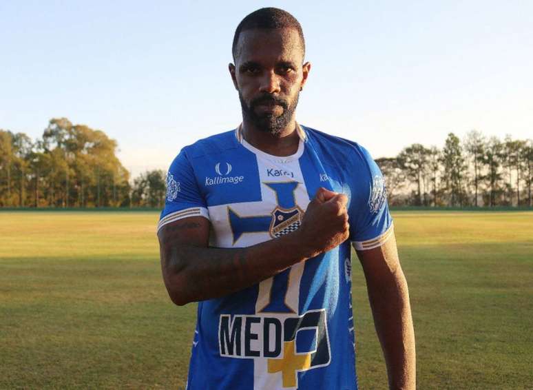 Atacante Tadeu é o novo reforço do Água Santa para o restante da temporada (Foto: Michael Sanches / Água Santa)