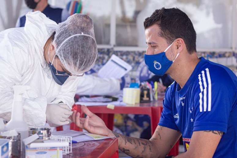 Fábio, durante exame na Toca da Raposa, contou que teve sondagens do Timão para ser o camisa 1-(Gustavo Aleixo/Cruzeiro)