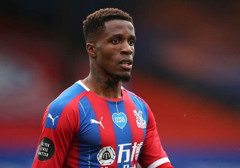 Atacante Wilfried Zaha em partida entre Crystal Palace e Chelsea
07/07/2020
REUTERS/Peter Cziborra/Pool 