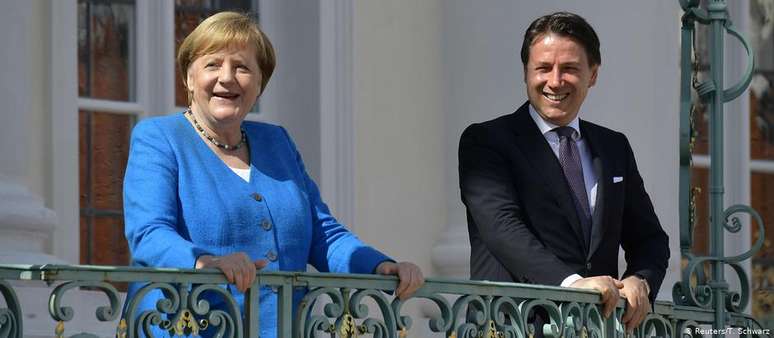 Merkel e o premiê Conte. Pacote enfrenta resistência de países mais “frugais” da UE