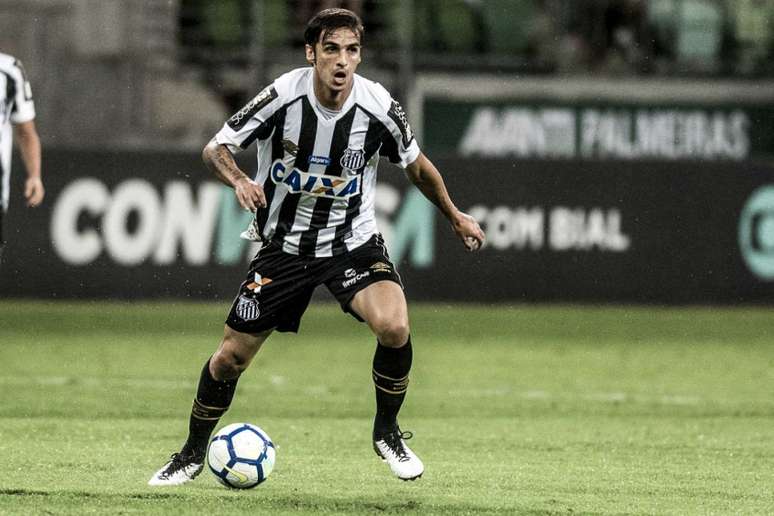 Bryan Ruiz disputou 13 jogos e não marcou gols com a camisa santista (Foto: Ivan Storti/Santos)