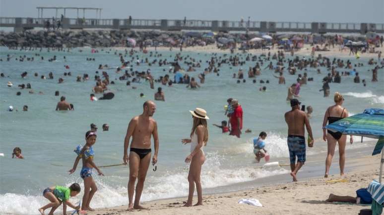 Casos de coronavírus em Miami cresceram 10 vezes em julho