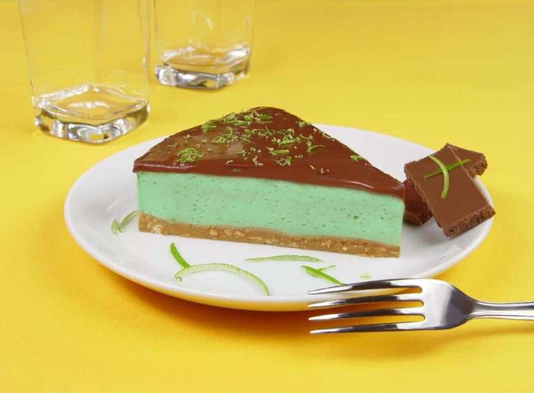 Guia da Cozinha - 9 Receitas de torta de lim&atilde;o com chocolate que s&atilde;o dignas de confeitaria