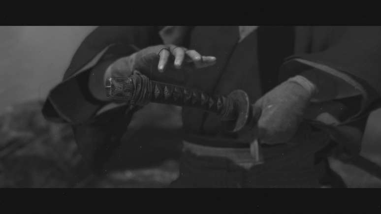 Modo Kurosawa deixa o vídeo em tons de cinza e mais granulado