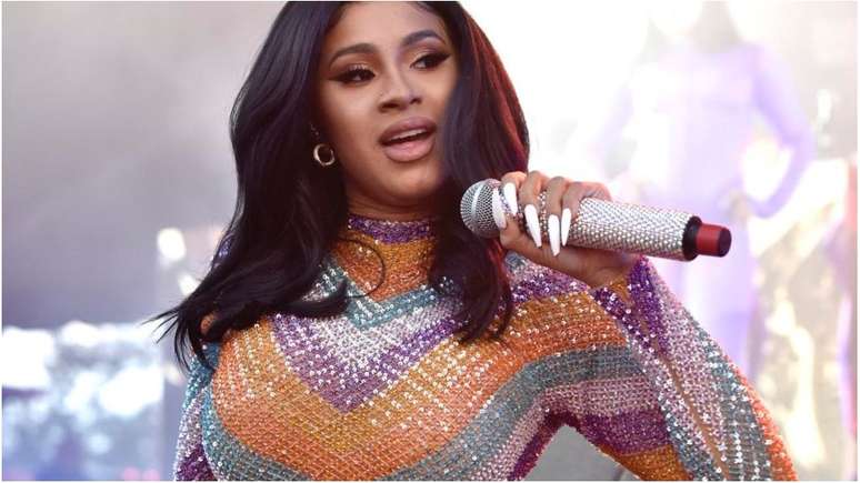 Em vídeo viral no Instagram, a estrela americana de hip-hop Cardi B disse que os comentários do Instagram fazem mal para a saúde mental, e não o número de 'curtidas'