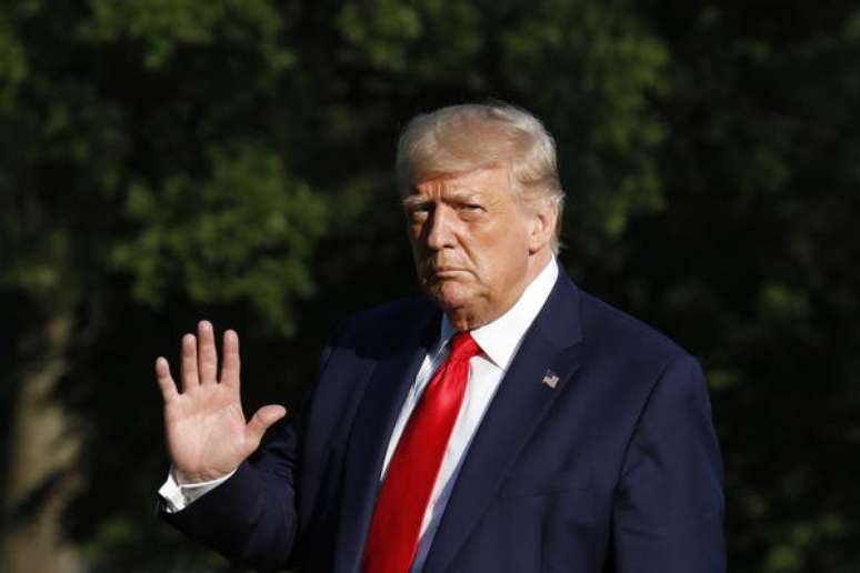 Trump anunciou troca em momento em que aparece perdendo nas pesquisas eleitorais