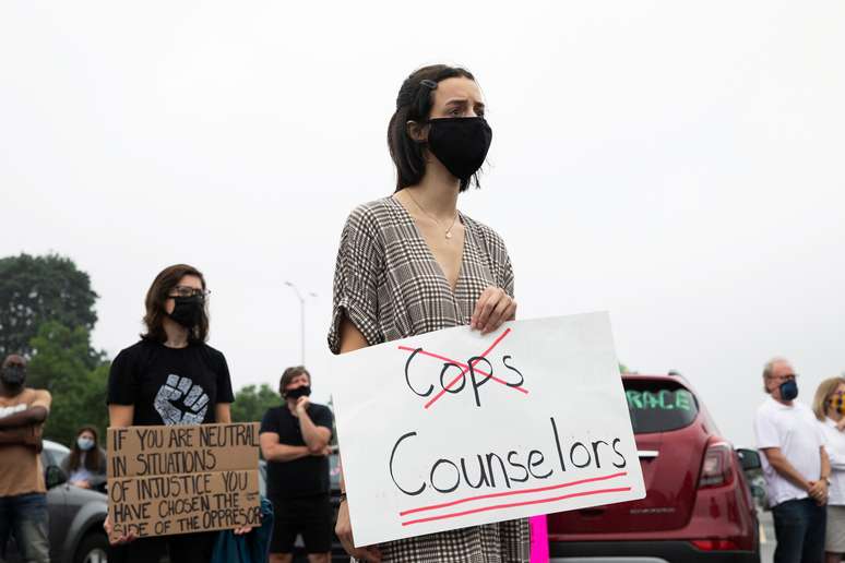 Estudantes protestam por prisão de colega em Pontiac, Michigan
16/07/2020
REUTERS/Emily Elconin