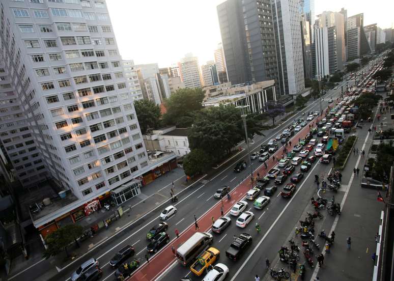 Vista da Av. Paulista em São Paulo
19/04/2020
REUTERS/Rahel Patrasso