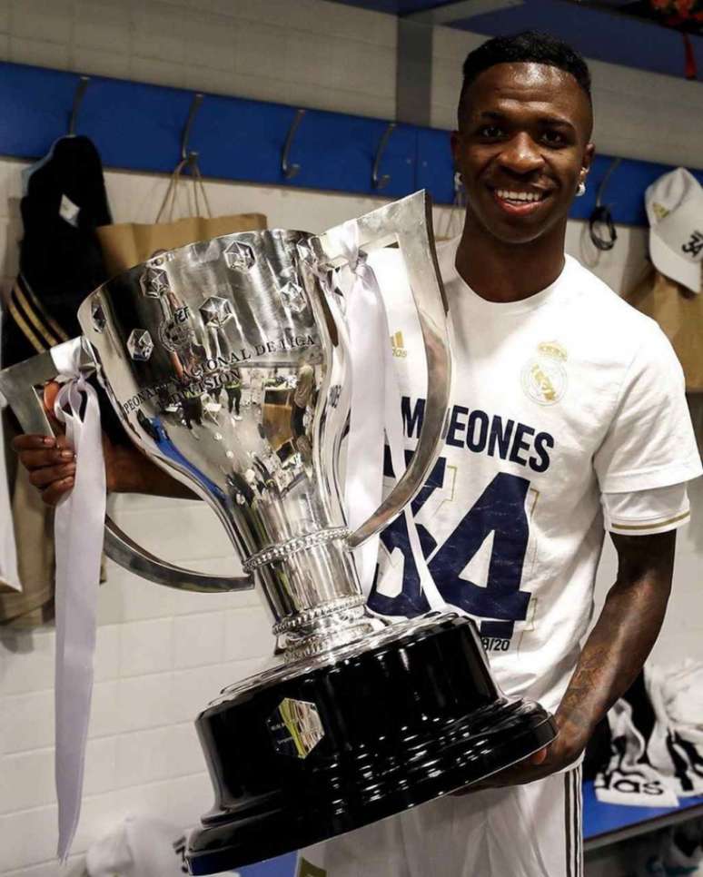 Vinícius Júnior é eleito o melhor jogador jovem da Champions