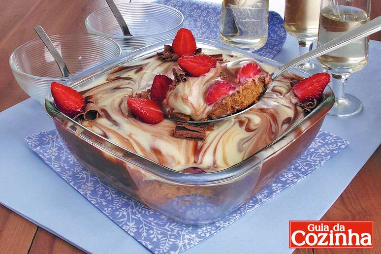 Guia da Cozinha - Torta doce na travessa: 7 receitas que nem precisa desenformar