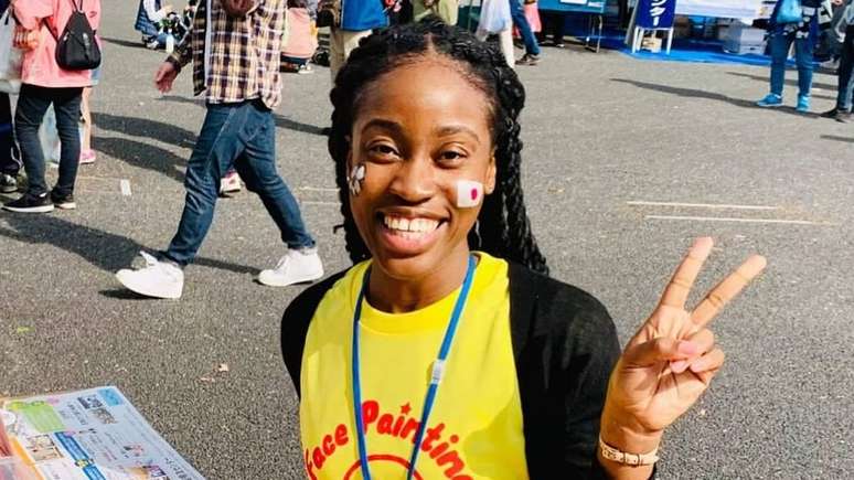 Acostumada com as crian&ccedil;as japonesas, Danielle conta que passou por algumas experi&ecirc;ncias "engra&ccedil;adas", como a de um menino que disse para a m&atilde;e que a professora tem "a cara marrom"