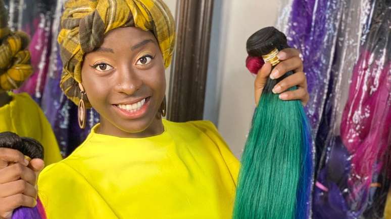 "Na &eacute;poca, o meu marido (descendente de japoneses) ficou desempregado e ent&atilde;o surgiu a ideia de vir ao Jap&atilde;o. Eu tinha muito medo, acreditava que os japoneses eram preconceituosos e temia pela minha filha, que tinha s&oacute; seis anos", diz Lorraina