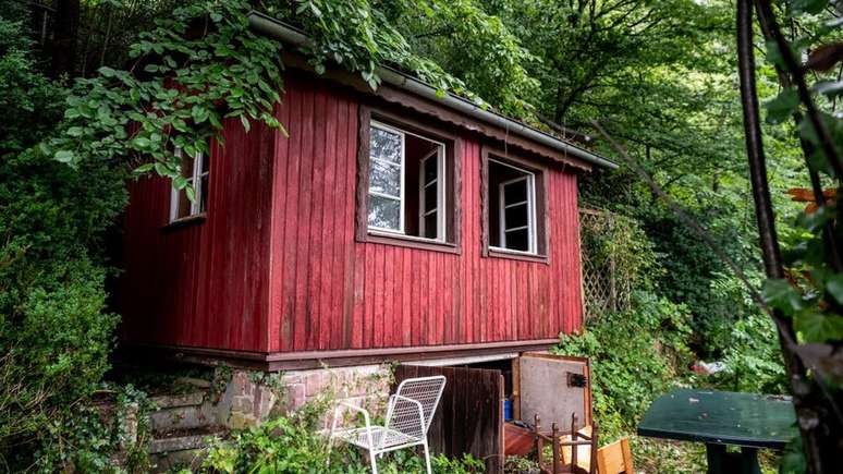 A cabana de Yves Rausch perto de Oppenau, no sudoeste da Alemanha
