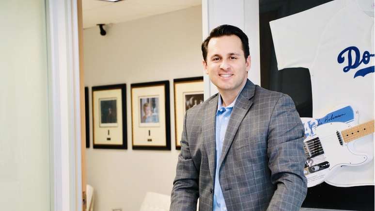 Travis Cloyd diz que ser&aacute; normal que atores mortos reaparecerem gra&ccedil;as aos seus clones digitais