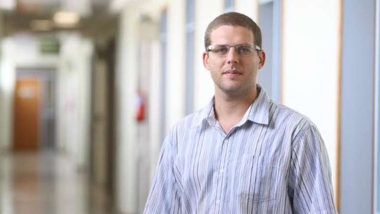 Reitor da UFPel, o epidemiologista Pedro Hallal diz que resposta do pa&iacute;s ao v&iacute;rus fracassou