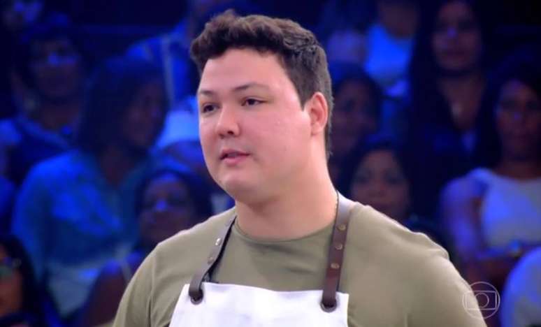 J&uacute;nior Marinho nasceu em Rio Branco, no Acre, mas mora em Goi&acirc;nia. Tem um restaurante chamado Ja&uacute;, onde &eacute; chef. Foi aprovado na 2&ordf; temporada do 'Mestre do Sabor' gra&ccedil;as a um "Nhoque de Macaxeira com Molho e Vatap&aacute;". &nbsp;