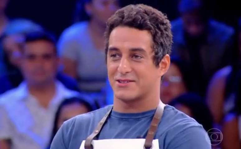 D&aacute;rio Costa &eacute; conhecido do p&uacute;blico por j&aacute; ter participado da 1&ordf; temporada do 'MasterChef Profissionais', reality show da Band. Atualmente, mora no Guaruj&aacute; e faz eventos pelo Brasil. Foi aprovado para a 2&ordf; temporada do 'Mestre do Sabor' com o prato "Peixe do Dia com Escamas de Banana, Lim&atilde;o Craco e Taioba". &nbsp;