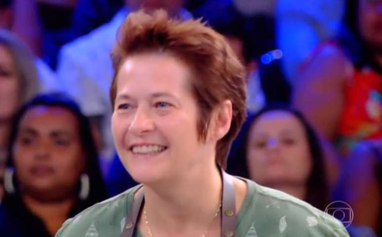 Ana Zambelli j&aacute; participou da 1&ordf; edi&ccedil;&atilde;o do 'Super Chef', reality show dentro do 'Mais Voc&ecirc;', de Ana Maria Braga, em 2008. Ela mora em S&atilde;o Paulo, onde d&aacute; aulas de culin&aacute;ria no Instituto Gourmet. Foi aprovada para a 2&ordf; temporada do 'Mestre do Sabor' gra&ccedil;as a um "Cuscuz Paulista em Texturas". &nbsp;