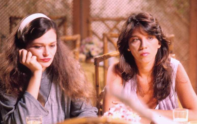 Lala Denheizelin e Cristina Prochaska em cena de 'Vale Tudo' - casal sofreu com a censura &agrave; &eacute;poca da novela