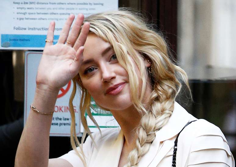 Atriz Amber Heard chega a tribunal de Londres
20/07/2020
REUTERS/Henry Nicholls