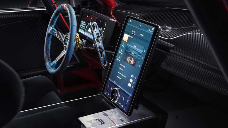 Interior do Mustang Mach-E: um novo conceito para carros de corrida.