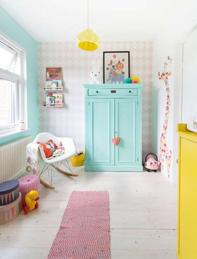 1. Quarto com guarda roupa infantil – Via: Pinterest 