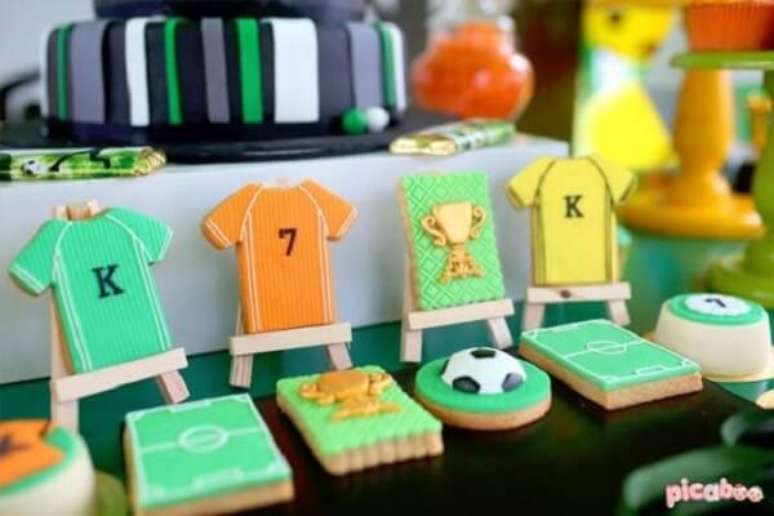 20. Biscoitos criativos feitos com tema de festa futebol. Fonte: Pinterest