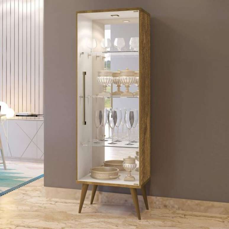 40. Cristaleira de vidro pequena com espelho &ndash; Via: Madeira Madeira