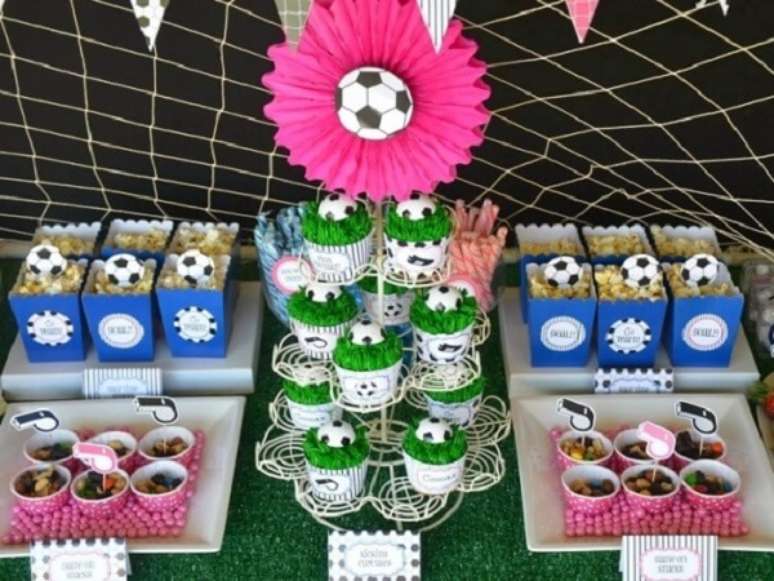 37. Festa tema futebol ideias para as meninas. Fonte: Vila Mulher