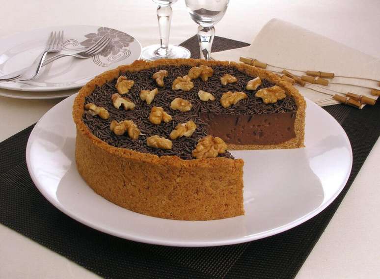 Guia da Cozinha - 9 tortas de brigadeiro para deixar a TPM mais tranquila