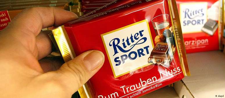 A Ritter Sport passou a vender seus chocolates quadrados em 1932. "Quadrado. Prático. Bom", diz o slogan da empresa