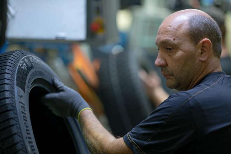 Justamente por parecer uma opera&ccedil;&atilde;o simples, alguns cuidados b&aacute;sicos podem ser a diferen&ccedil;a entre rodar tranquilamente por milhares de quil&ocirc;metros ou enfrentar problemas desnecess&aacute;rios.