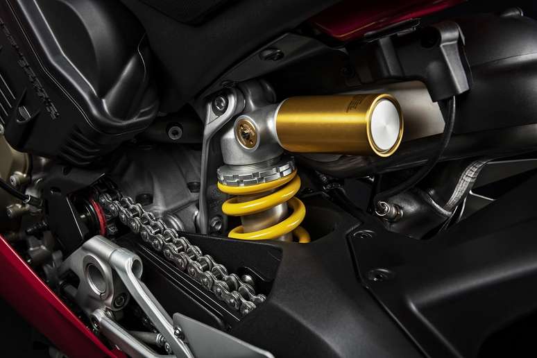 Nova superesportiva italiana tem 214 cv de pot&ecirc;ncia.