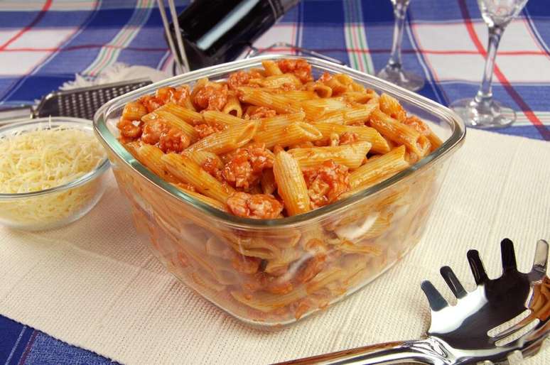 Guia da Cozinha - 9 Receitas com lingui&ccedil;a para economizar tempo e dinheiro