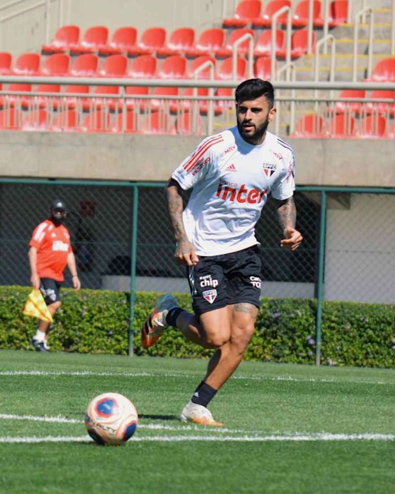 Liziero será titular do São Paulo neste domingo - FOTO: Divulgação/São Paulo FC