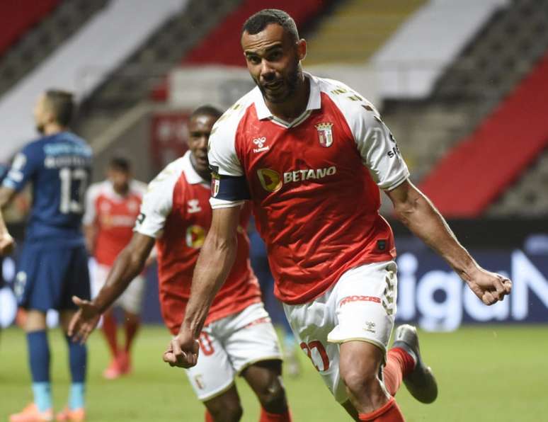 Fransergio fez o gol da vitória, que colocou o Braga na fase de grupos da próxima edição da Liga Europa (MIGUEL RIOPA / AFP)