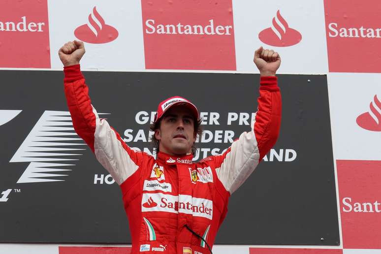 A vit&oacute;ria colocou Fernando Alonso na luta pelo t&iacute;tulo. Que n&atilde;o veio 