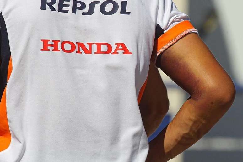 Braço direito inchado de Marc Márquez indica que piloto não tem condições de correr 