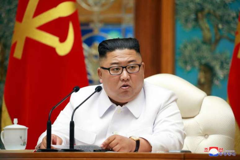 Kim Jong-un preside reunião de emergência após caso suspeito de coronavírus na Coreia do Norte
