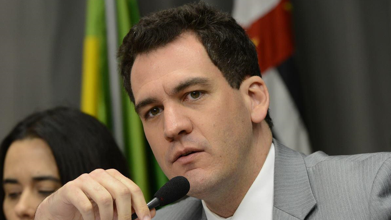 'Tivemos governadores que estimularam a viol&ecirc;ncia policial. O (Jo&atilde;o) Doria disse que a pol&iacute;cia estava autorizada a matar suspeitos'