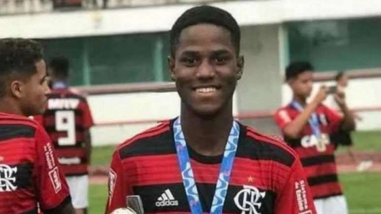 Uma das dez vítimas do incêndio do Ninho, Samuel Thomas tinha 15 anos (Foto: Reprodução)