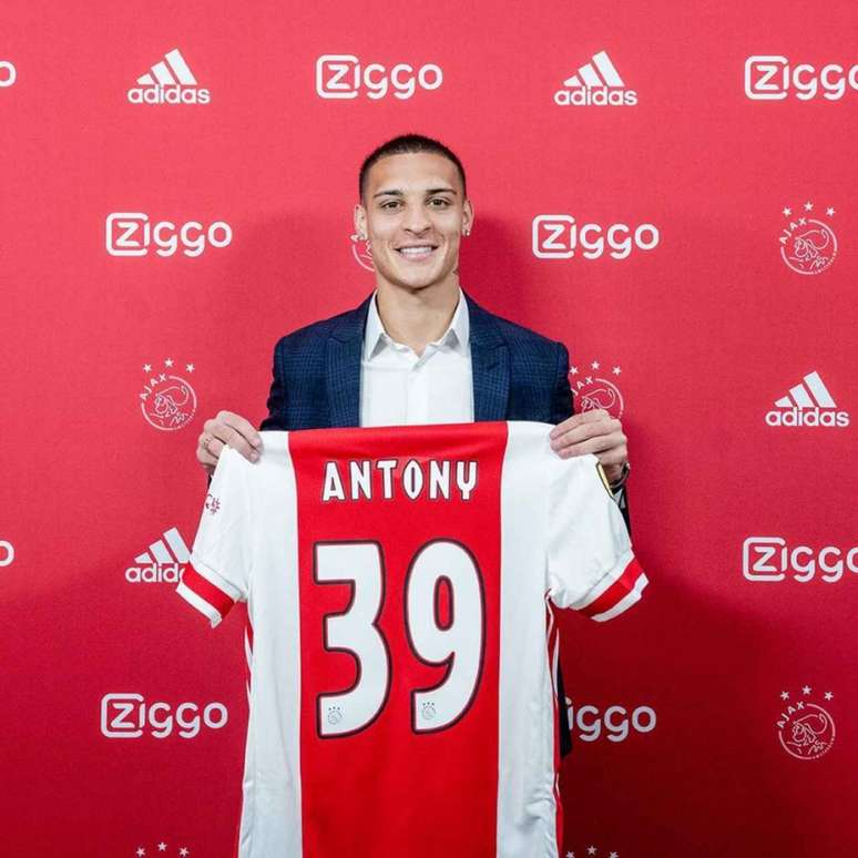 Antony vai vestir a camisa 39 no Ajax (Foto: Divulgação / Ajax)