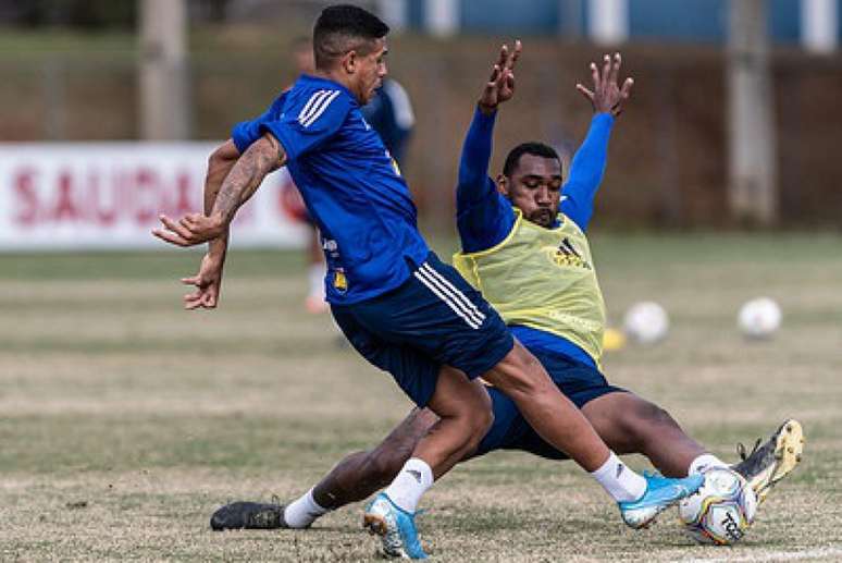 O time celeste já está trabalhando para decidir sua sorte no Estadual diante da Veterana-(Gustavo Aleixo/Cruzeiro)