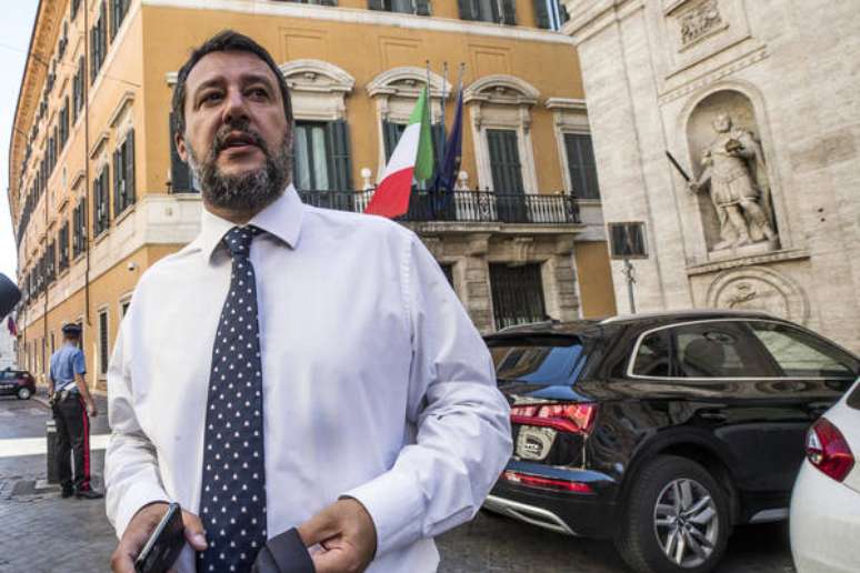 Matteo Salvini em frente à sede do Senado da Itália, em Roma