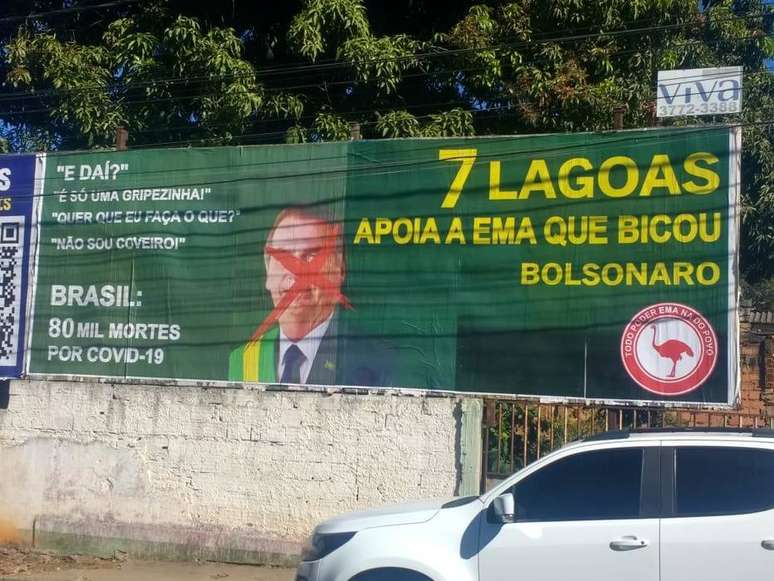 Outdoor contra Bolsonaro em Sete Lagoas