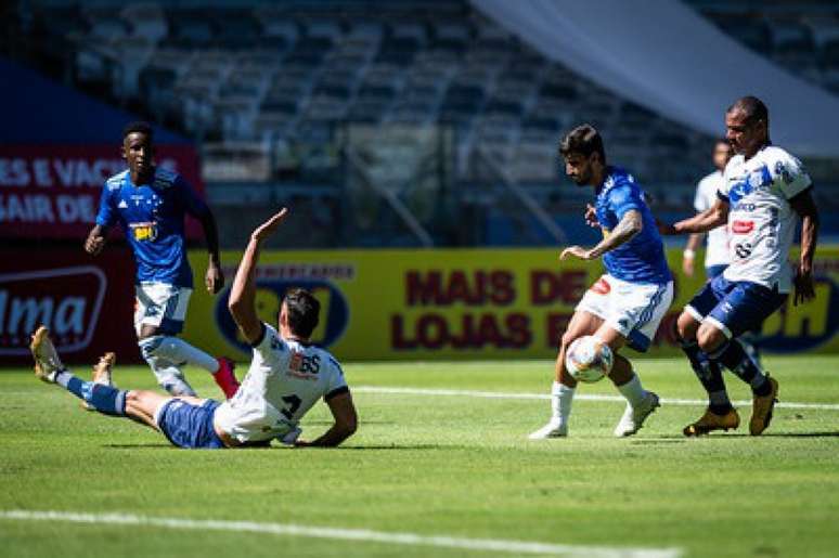 A boa vitória da Raposa sobre a URT dá esperança ao seu torcedor na busca pela classificação-(Gustavo Aleixo/Cruzeiro)