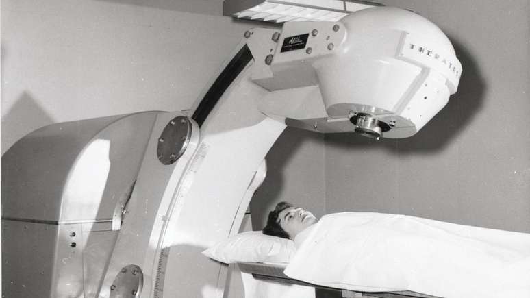 Se voc&ecirc; tinha c&acirc;ncer, 'voc&ecirc; simplesmente ouvia o que iria acontecer', diz a filha de Vera Peters