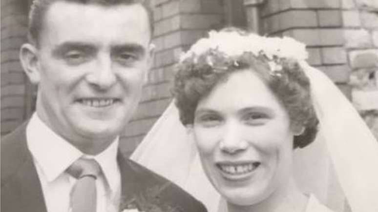 John e Mary Boxer no dia do casamento, em 23 de julho de 1960