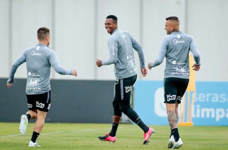 Ramiro, Jô e Luan devem ser titulares do Corinthians nesta quinta-feira (Foto: Rodrigo Coca/Ag. Corinthians)