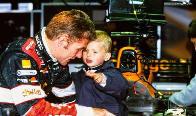 Jos Verstappen com o filho Max na Arrows 